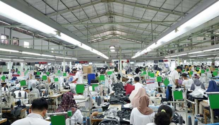 Textile and Apparel Industry Growth Accelerates, with the Q1 of 2025 Seeing IDR 304.43 Billion in Investment