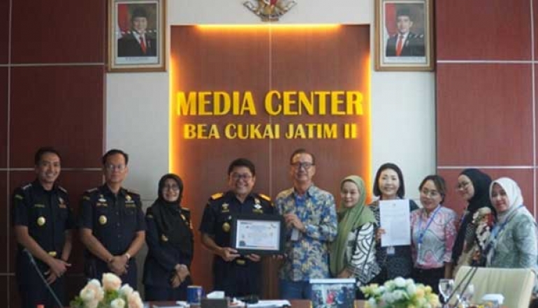 Supporting Garment Industry Growth, Customs Grants Bonded Zone Facility Permit to PT Grow Forever Garment