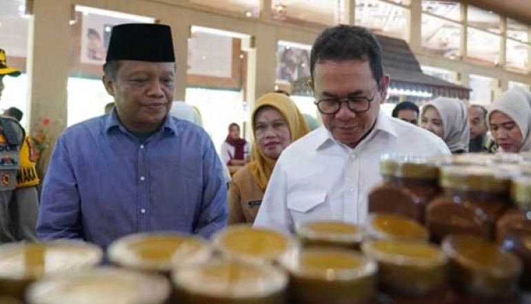 The Minister of Trade Encourages Chocolate Producers to Export