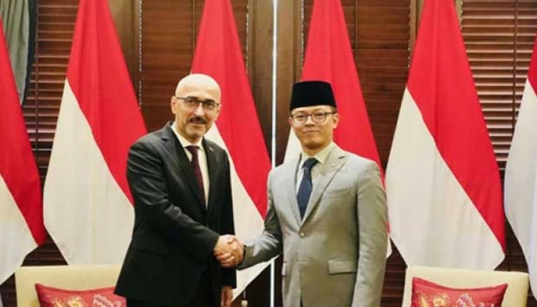 Indonesian Foreign Minister And Tajikistan Ambassador Explore Strengthening Economic Cooperation
