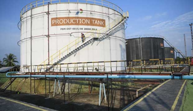 Indonesia to Build Oil Storage Facility Near Singapore